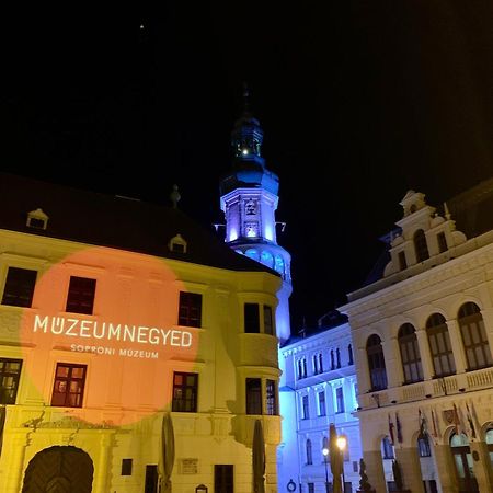 Sicomoro Casa Sopron Exteriör bild