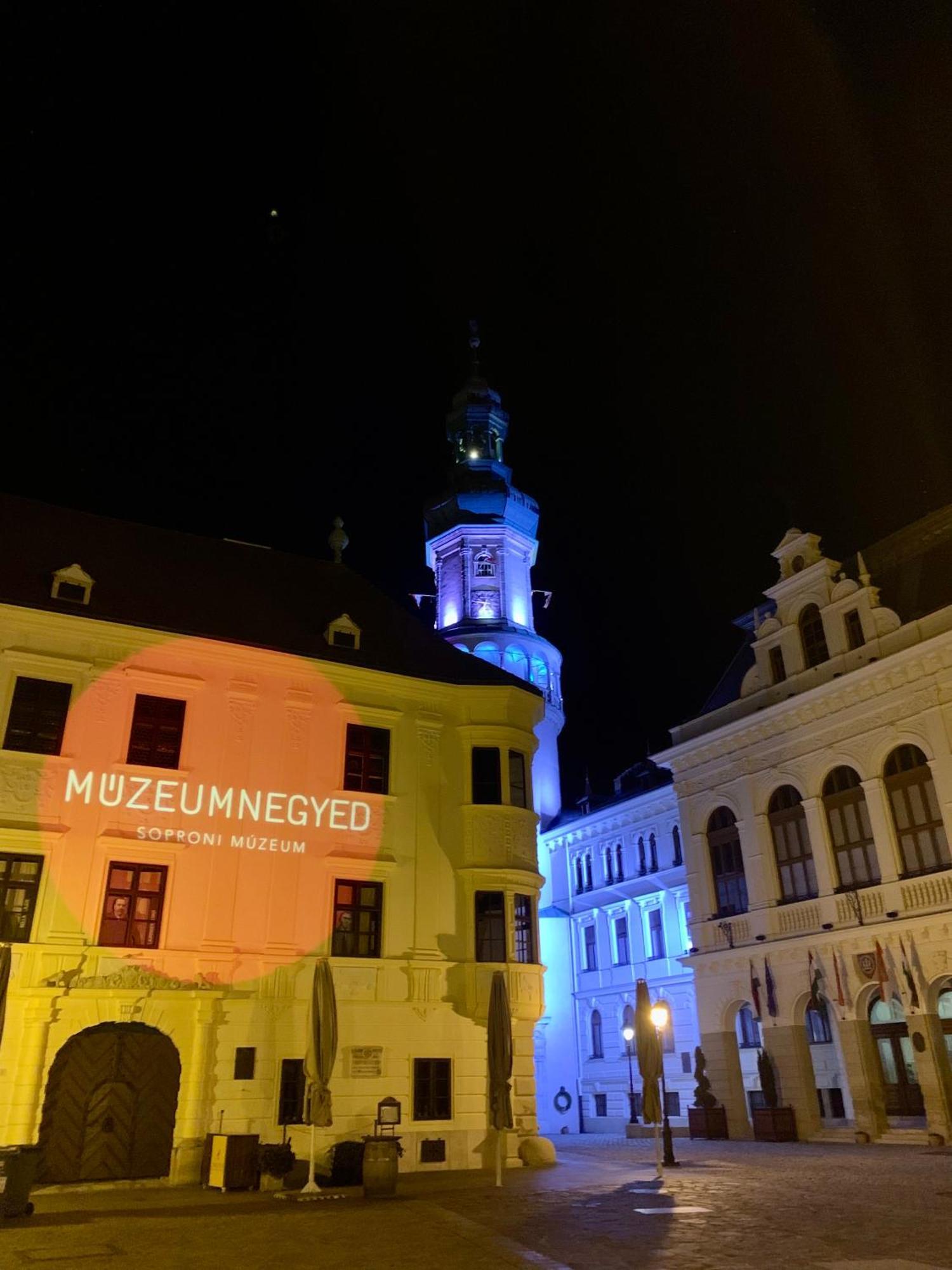 Sicomoro Casa Sopron Exteriör bild